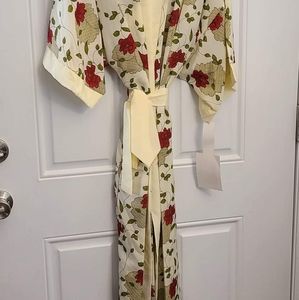 NWT Cream Chemise and Robe set by CONTESSA DI ROMA, M